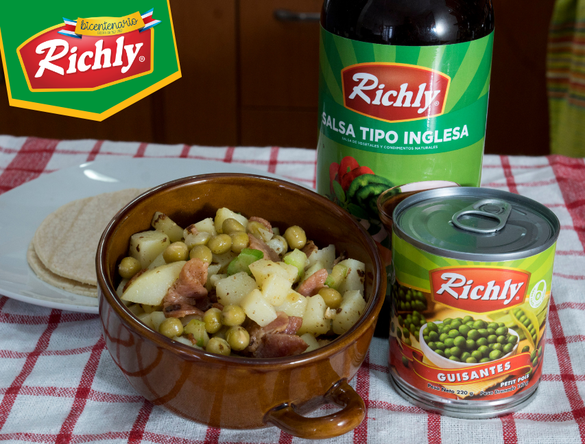 Picadillo de papa con guisantes