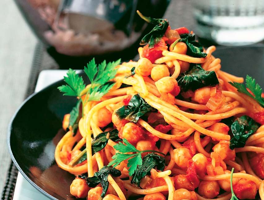 Espaguetis con garbanzos