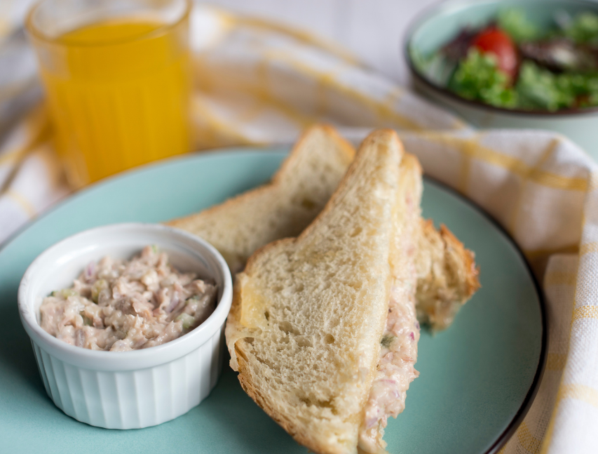 Sandwich de atún