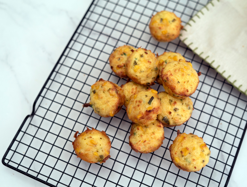 Bolitas de maíz y jalapeño