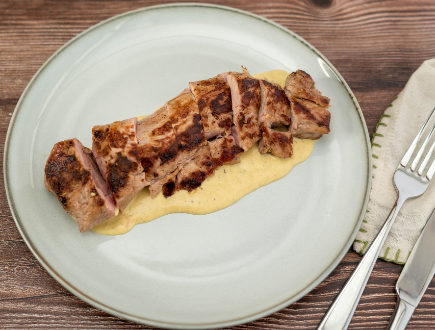 Medallones de cerdo en salsa de mostaza